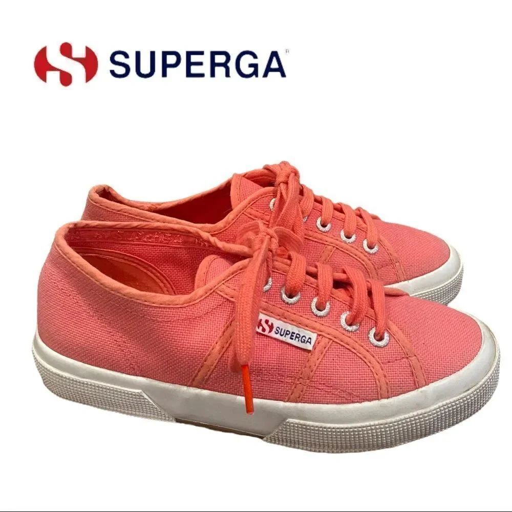 SUPERGA Women's Pink Canvas COTU Sneakers 6.5